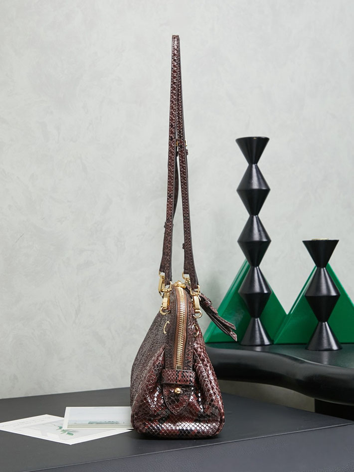 最高級MiuMiuスーパーコピー ミュウミュウ キャプリス パイソンプリント アイヤーズ クラッチバッグ タバコブラウン 5BF130_2BN6_F0005 Miumiu バッグ 人気 - 画像 (7)