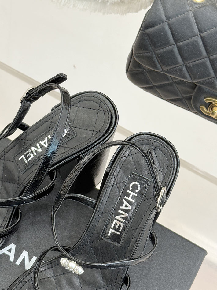 最高級シャネルスーパーコピー CHANEL サンダル 2026年 新作 95mm ラミネート ラムスキン ブラック 2630959 シャネル サンダル 安い - 画像 (3)