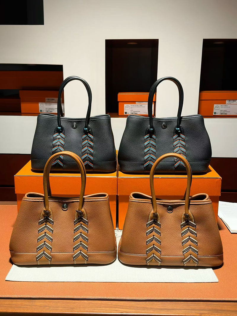 エルメスバッグの通販 HERMES ネオ・ガーデン・ブルティ23 黒/ブルー トゴ/スイフト シルバー金具 H087974CKAC ネオガーデン ブルティ23 - 画像 (2)