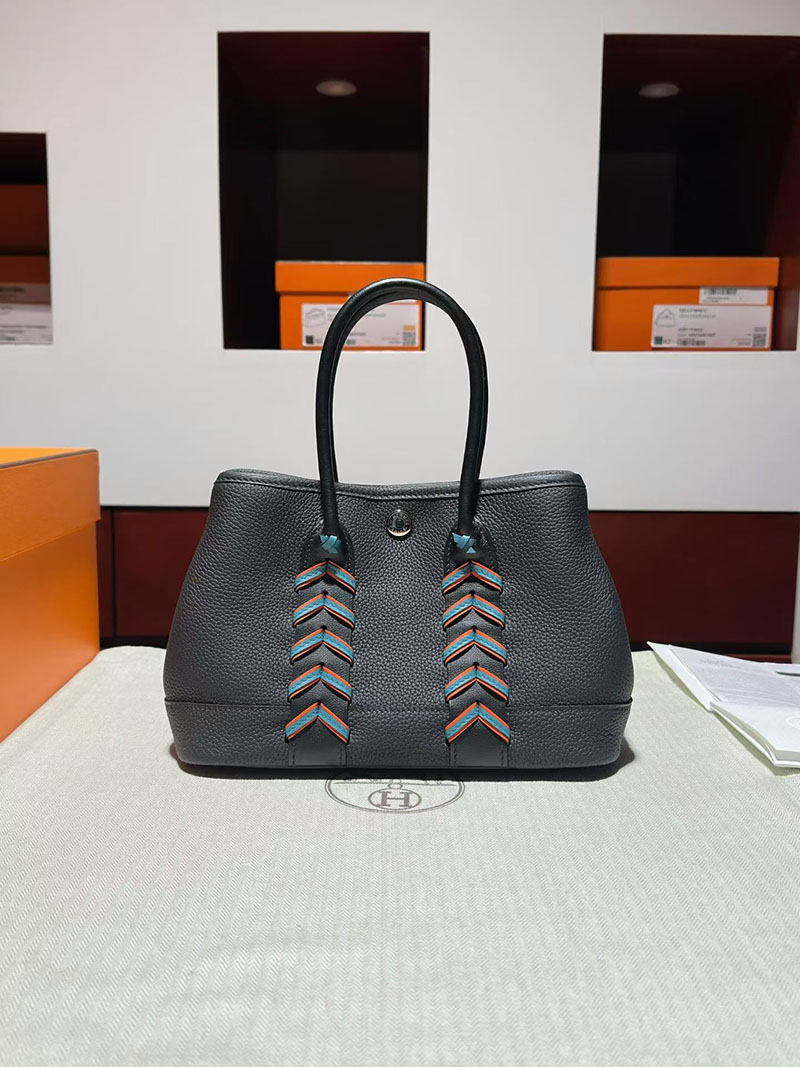 エルメスバッグの通販 HERMES ネオ・ガーデン・ブルティ23 黒/ブルー トゴ/スイフト シルバー金具 H087974CKAC ネオガーデン ブルティ23 - 画像 (9)