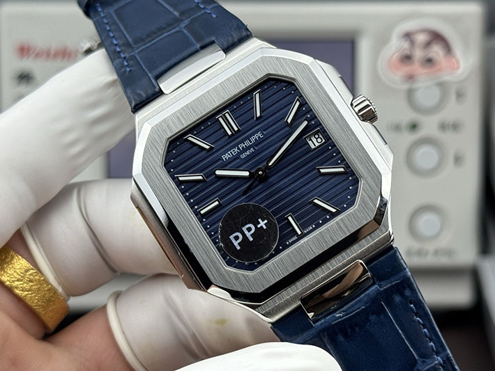 最高級パテックフィリップスーパーコピー PATEK PHILIPPE キュビタス 新作 ホワイトゴールド ネイビー 2632440 パテック フィリップ キュビタス 価格 - 画像 (10)