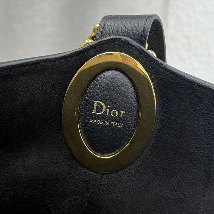 最高級ディオールスーパーコピー Dior Médaillon バケットバッグ ミディアム ブラック M1532QUQW_M900 ディオール バッグ トート - 画像 (2)