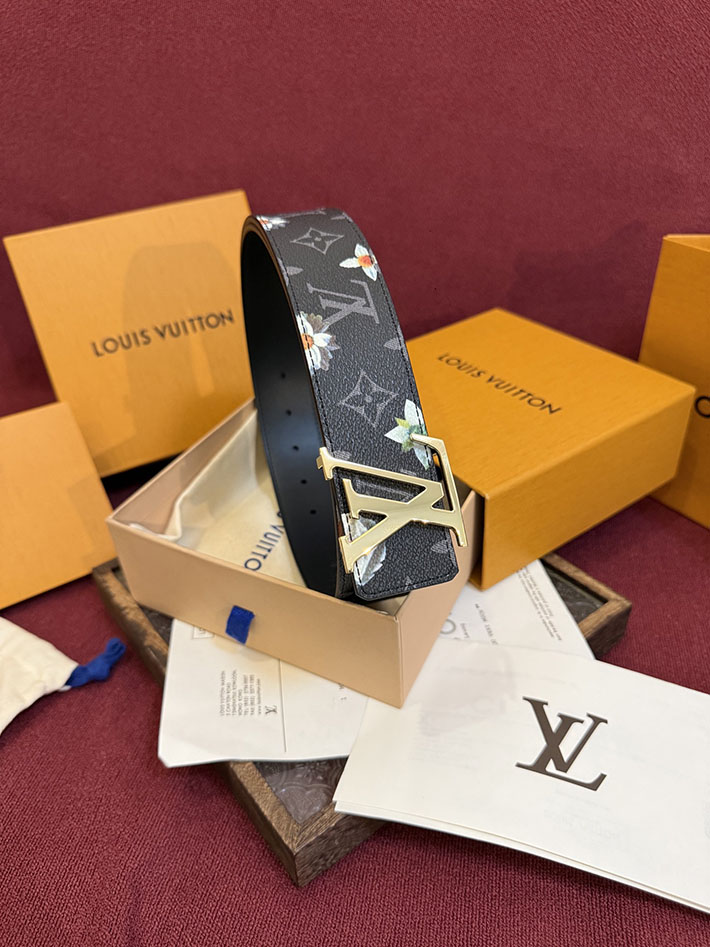 最高級ルイヴィトンスーパーコピー ベルト・LV イニシャル モノグラム・フラワー 40MM リバーシブル 2632533 ルイヴィトン ベルト 交換 - 画像 (3)