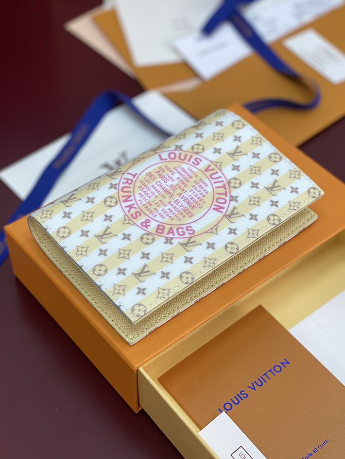 最高級ルイヴィトンスーパーコピー Louis Vuitton パスポートカバー クーヴェルテュール・パスポール バナナイエロー 2634189 ルイヴィトン カードケース 新作 - 画像 (2)