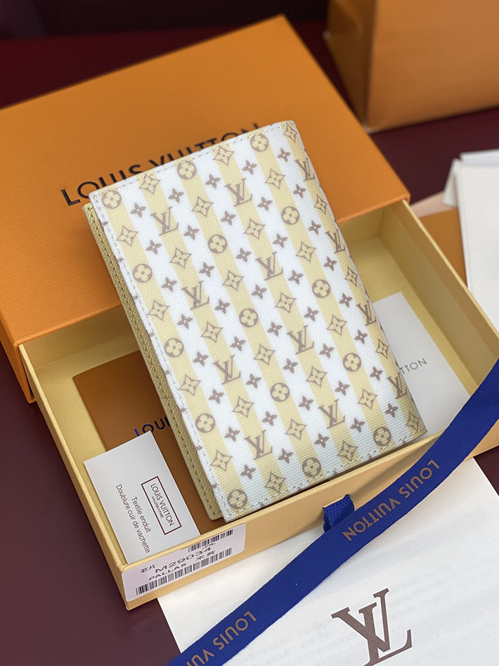 最高級ルイヴィトンスーパーコピー Louis Vuitton パスポートカバー クーヴェルテュール・パスポール バナナイエロー 2634189 ルイヴィトン カードケース 新作 - 画像 (10)