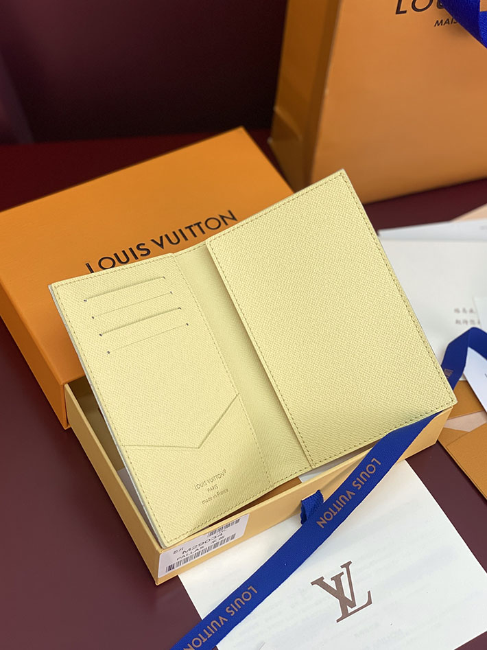 最高級ルイヴィトンスーパーコピー Louis Vuitton パスポートカバー クーヴェルテュール・パスポール バナナイエロー 2634189 ルイヴィトン カードケース 新作 - 画像 (9)