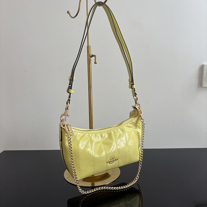 コーチ バッグ アウトレット COACH ケイトリン ショルダー バッグ・キルティング ソフト イエロー CDZ88 IMPM2 コーチ バッグ ショルダー - 画像 (9)