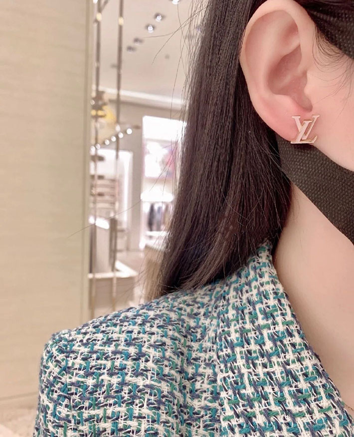 最高級ルイヴィトンスーパーコピー Louis Vuitton ピアス・LV アイコニック エナメル M04444 ヴィトン ピアス 人気 - 画像 (2)