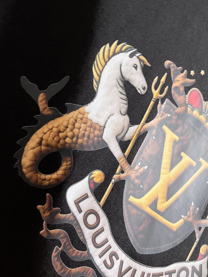 最高級ルイヴィトンスーパーコピー Louis Vuitton 2026年春夏新作 マーセライズドコットン半袖Tシャツ clothes202600645 ルイヴィトン 黒Tシャツ 新作 - 画像 (9)
