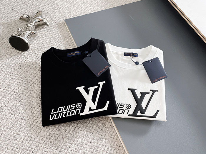 最高級ルイヴィトンスーパーコピー Louis Vuitton 2026年春夏新作:ピュアコットン クルーネック 半袖Tシャツ clothes202600647 ルイヴィトン メンズ 純綿 Tシャツ 黒 - 画像 (2)