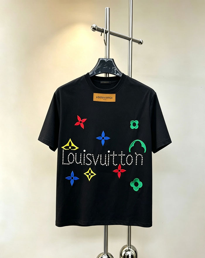 最高級ルイヴィトンスーパーコピー Louis Vuitton 2026年春夏新作:ピュアコットン クルーネック 半袖Tシャツ clothes202600649 ルイヴィトン メンズ 純綿 Tシャツ 黒 - 画像 (4)