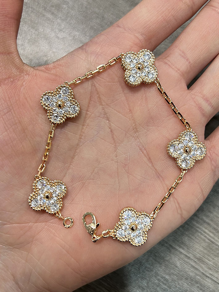 最高級ヴァンクリーフスーパーコピー VAN CLEEF&ARPELS ヴィンテージ アルハンブラ ブレスレット 5p VCARA41400 ヴァンクリーフアーペル コピー - 画像 (5)
