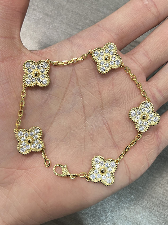 最高級ヴァンクリーフスーパーコピー VAN CLEEF&ARPELS ヴィンテージ アルハンブラ ブレスレット 5p VCARA41400 ヴァンクリーフアーペル コピー - 画像 (3)