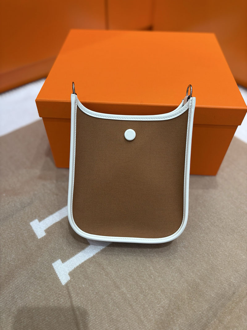 エルメス エヴリン ミニ HERMES エヴリン TPM ホワイト×ブラウン トワルアッシュ/トゴ シルバー金具 2633953 エルメス エヴリン ミニ - 画像 (6)