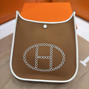 エルメス エヴリン 定価