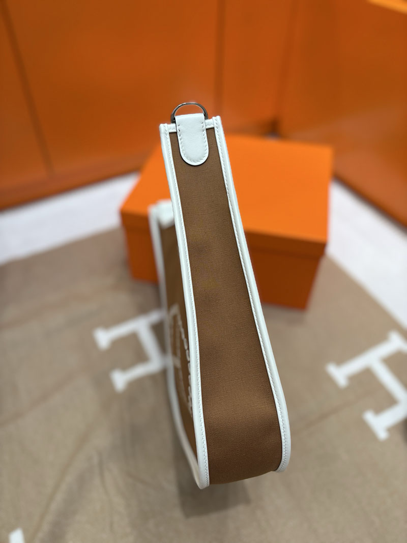 エルメス エヴリンの通販 HERMES エヴリン 29 PM ホワイト×ブラウン トワルアッシュ/トゴ シルバー金具 2633954 エルメス エヴリン 定価 - 画像 (6)