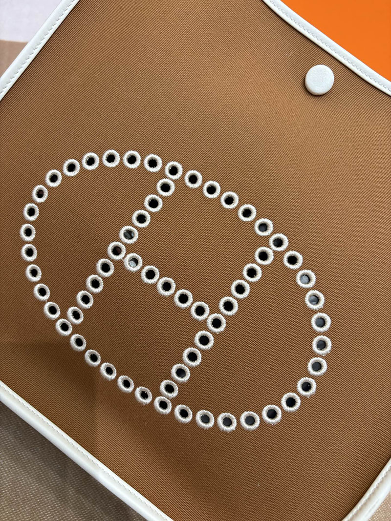 エルメス エヴリンの通販 HERMES エヴリン 29 PM ホワイト×ブラウン トワルアッシュ/トゴ シルバー金具 2633962 エルメス ショルダーバッグ エブリン - 画像 (8)