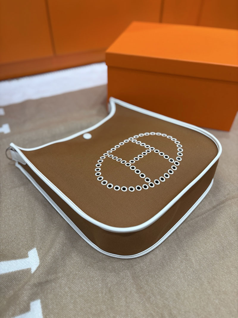 エルメス エヴリンの通販 HERMES エヴリン 29 PM ホワイト×ブラウン トワルアッシュ/トゴ シルバー金具 2633962 エルメス ショルダーバッグ エブリン - 画像 (4)