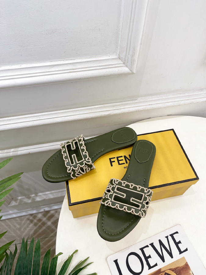 FENDI(フェンディ)| 2026春夏新作コレクションフェンディサンダルコピー - 画像 (5)