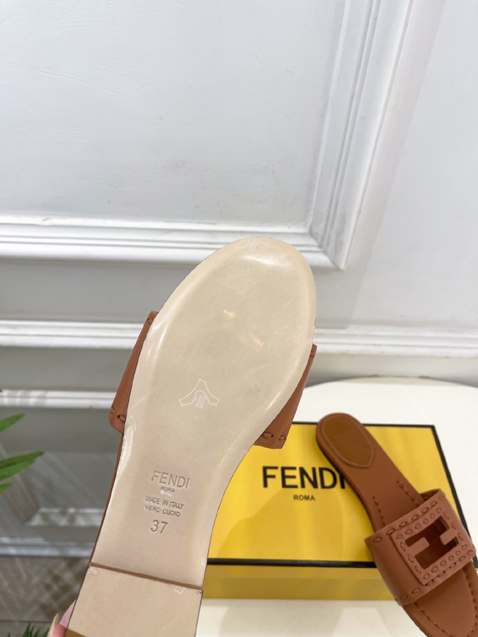 FENDI(フェンディ)| 2026春夏新作コレクション フェンディサンダルコピー - 画像 (9)