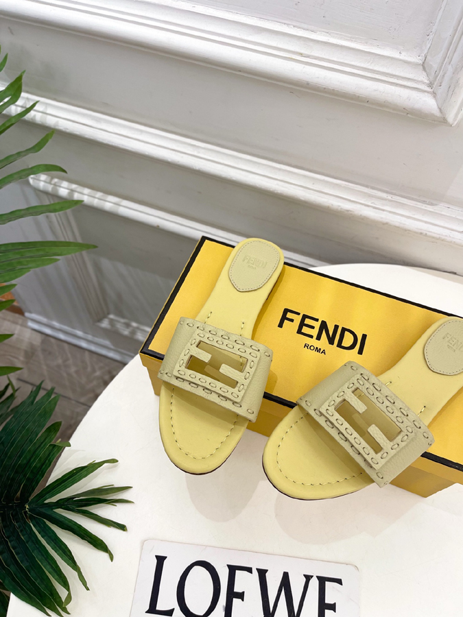 FENDI(フェンディ)| 2026春夏新作コレクション フェンディサンダルコピー - 画像 (6)