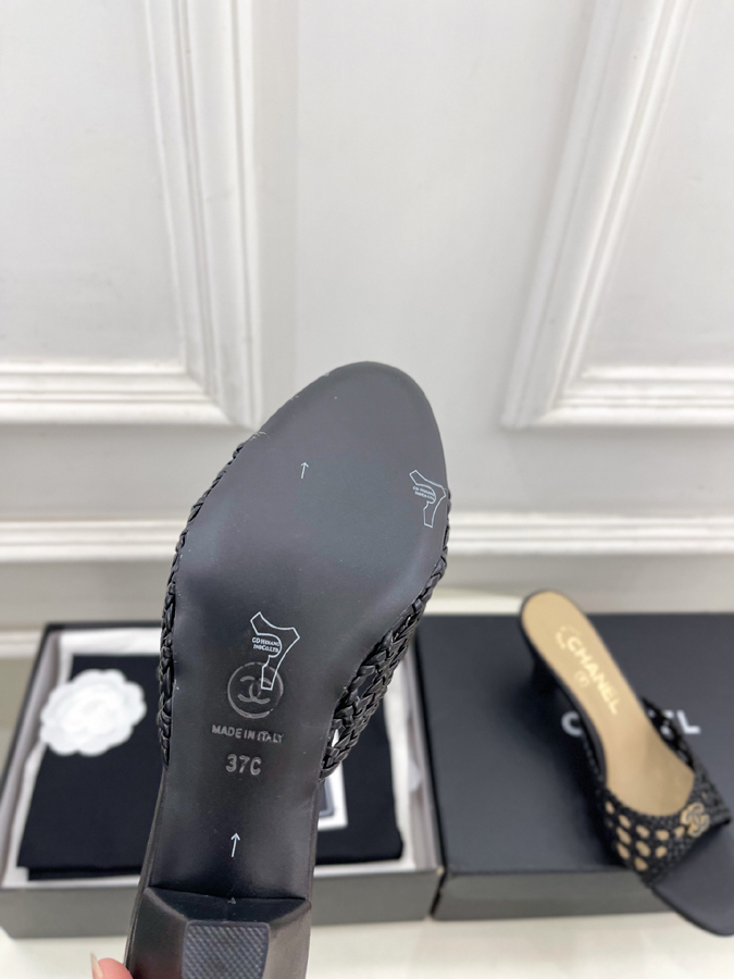 CHANEL シャネル サンダル コピー 2026SS 新作 ダブルC ウェーブ レザー 黒
