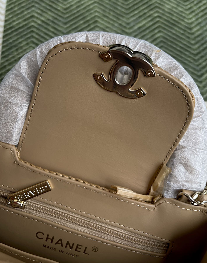最高級シャネルスーパーコピー CHANEL 2026新作 ミニ ショッピング バッグ ダークベージュ AS4416-B23791-U5552 シャネルバッグ 人気ランキング - 画像 (4)