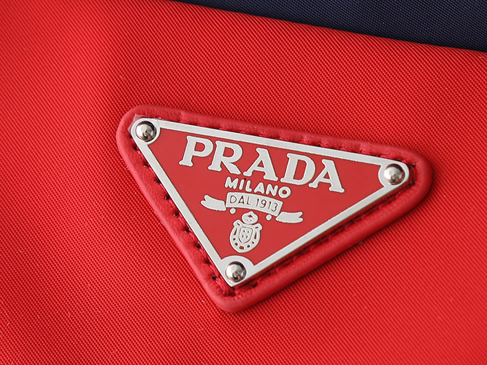 プラダ バッグ メンズ 新作 PRADA スモール Re-Nylon レザーショルダーバッグ バルティックブルー/レッド 2VH196_2DMG_F05D プラダ バッグ メンズ ナイロン - 画像 (6)