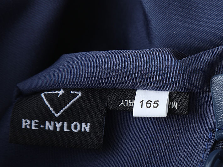 プラダ バッグ メンズ 新作 PRADA スモール Re-Nylon レザーショルダーバッグ バルティックブルー/レッド 2VH196_2DMG_F05D プラダ バッグ メンズ ナイロン - 画像 (2)