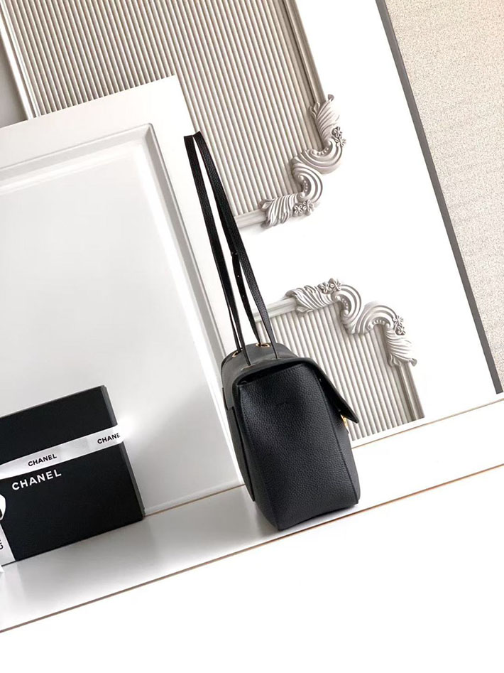 シャネル 新作バッグ 2026 CHANEL マキシ ハンドバッグ 2026新作 ブラック AS6231-B24008-94305 シャネル バッグ アウトレット - 画像 (8)