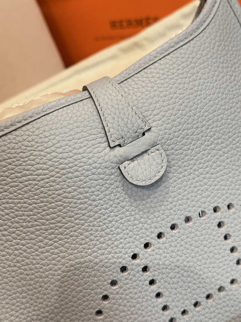 エルメスコピー通販 HERMES エヴリン3 23 ブルーペール トリヨンクレマンス シルバー金具 H087941CK08 エルメス ショルダーバッグ 公式 - 画像 (8)