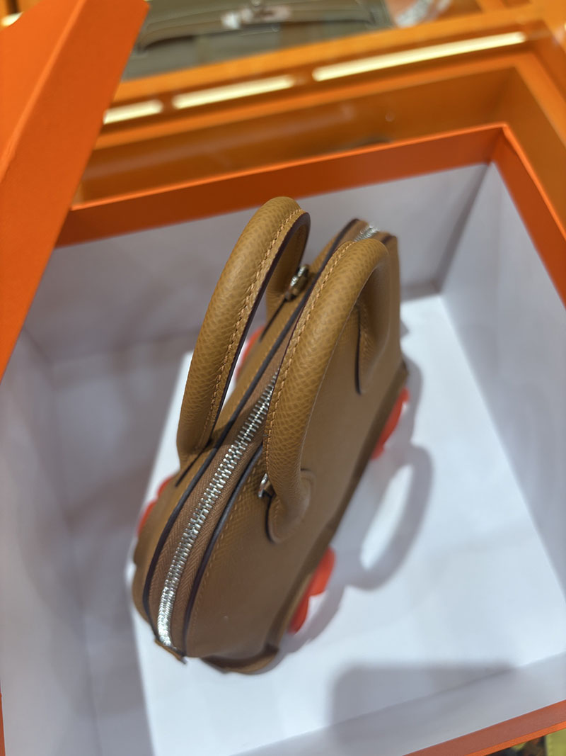 エルメスコピー通販 HERMES ボリードオンホイールズ ミニ ビスキュイ ヴォーエプソン シルバー金具 2634713 ボリード オン ホイールズ 定価 - 画像 (5)