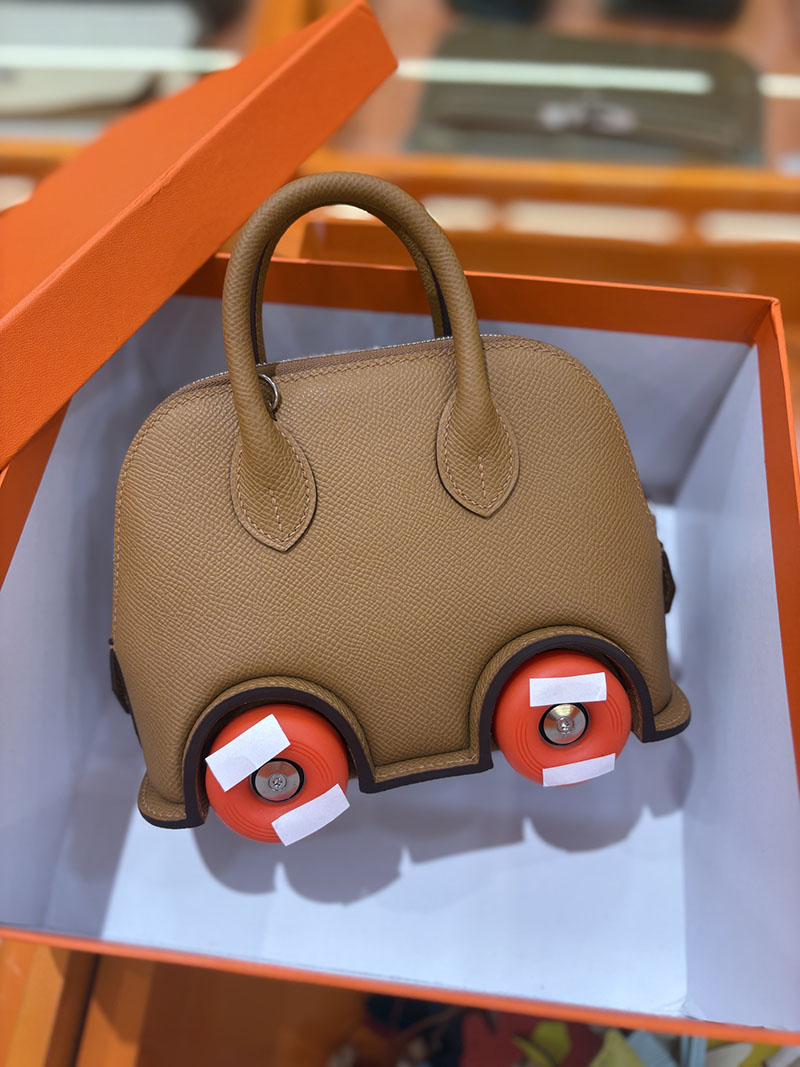 エルメスコピー通販 HERMES ボリードオンホイールズ ミニ ビスキュイ ヴォーエプソン シルバー金具 2634713 ボリード オン ホイールズ 定価 - 画像 (3)