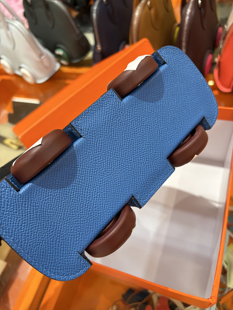 エルメスコピー通販 HERMES ボリードオンホイールズ ミニ シエル ヴォーエプソン シルバー金具 2634715 ボリード オン ホイールズ - 画像 (3)