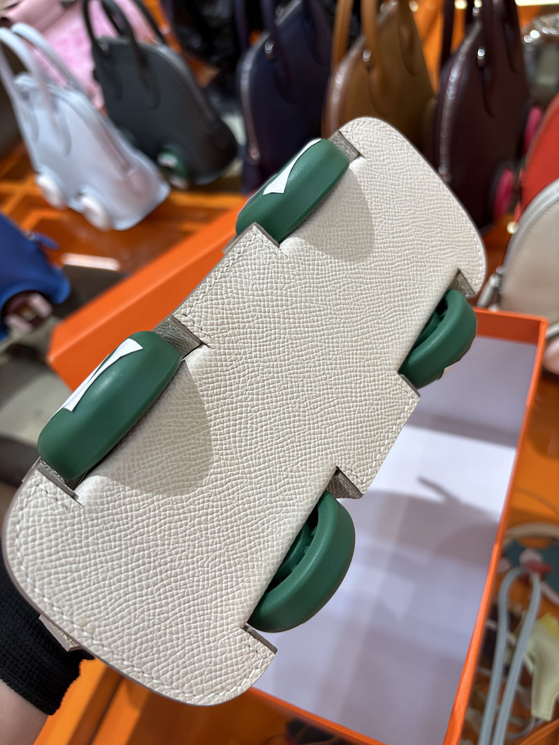 エルメスコピー通販 HERMES ボリードオンホイールズ ミニ ナタ ヴォーエプソン シルバー金具 2634718 ボリード オン ホイールズ - 画像 (3)