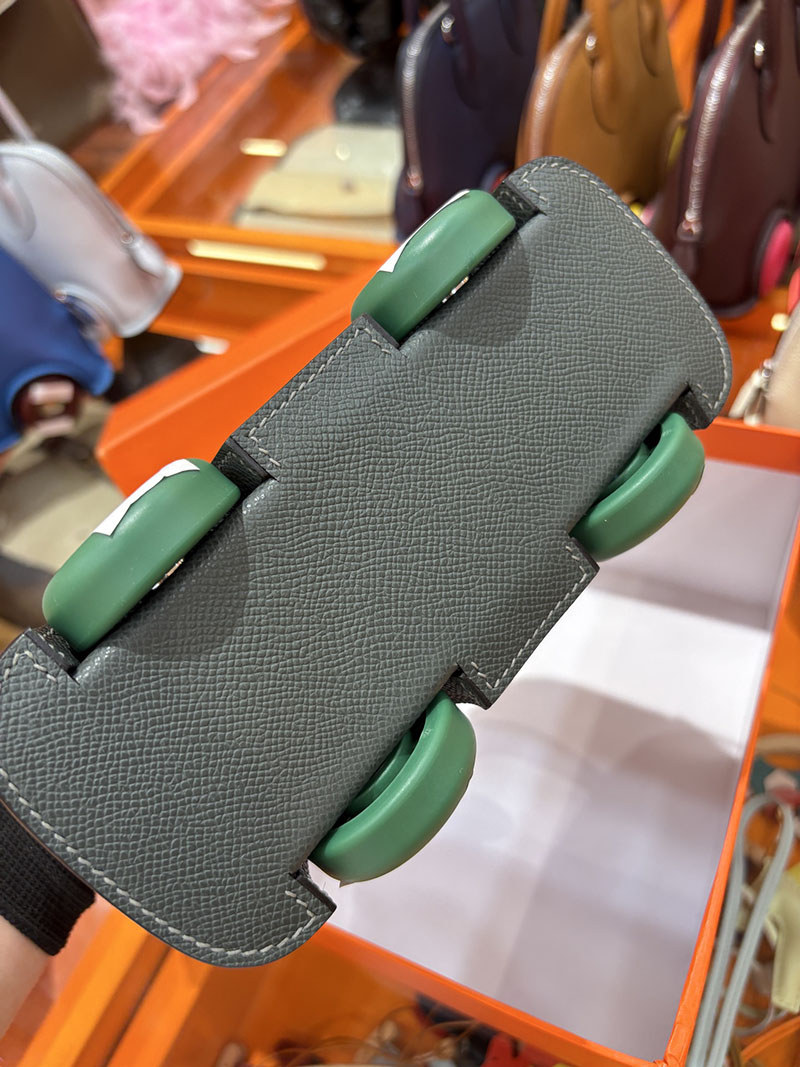 エルメスコピー通販 HERMES ボリードオンホイールズ ミニ ヴェールアマンド ヴォーエプソン シルバー金具 2634720 ボリード オン ホイールズ - 画像 (4)