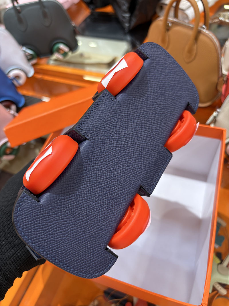 エルメスコピー通販 HERMES ボリードオンホイールズ ミニ ブルーサフィール ヴォーエプソン シルバー金具 2634722 ボリード オン ホイールズ - 画像 (4)
