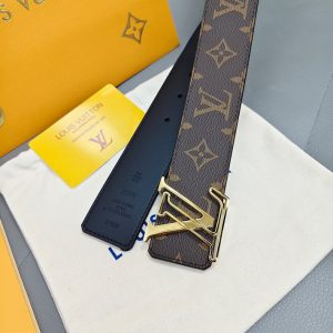 ヴィトン ベルト メンズ バックル