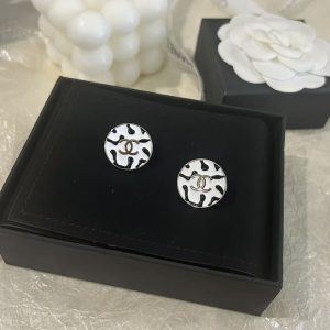 シャネル ピアス 小さめ