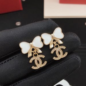 シャネル ピアス 公式