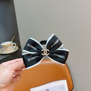 シャネル カチューシャ 値段