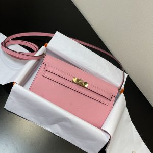 ケリーウォレット ロング 定価