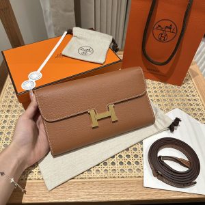 エルメス コンスタンス 財布 定価