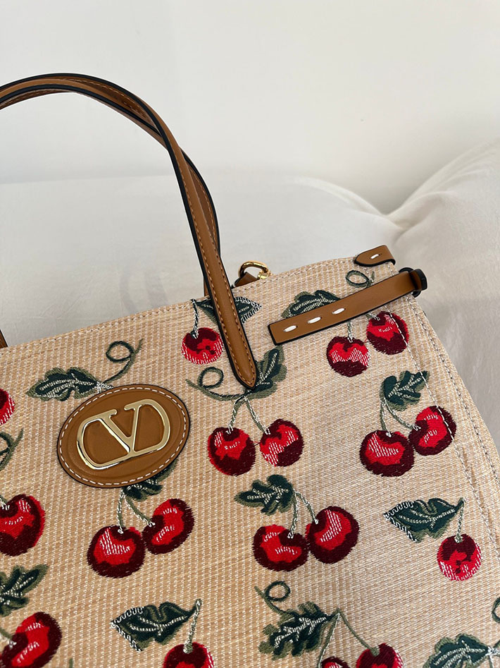 最高級ヴァレンティノスーパーコピー VALENTINO Garavani ANTIBES チェリーフィックトートバッグ 2634906 ヴァレンティノ トートバッグ - 画像 (6)
