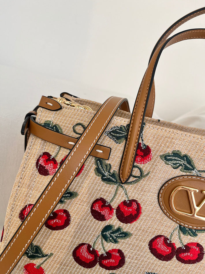 最高級ヴァレンティノスーパーコピー VALENTINO Garavani ANTIBES チェリーフィックトートバッグ 2634906 ヴァレンティノ トートバッグ - 画像 (3)