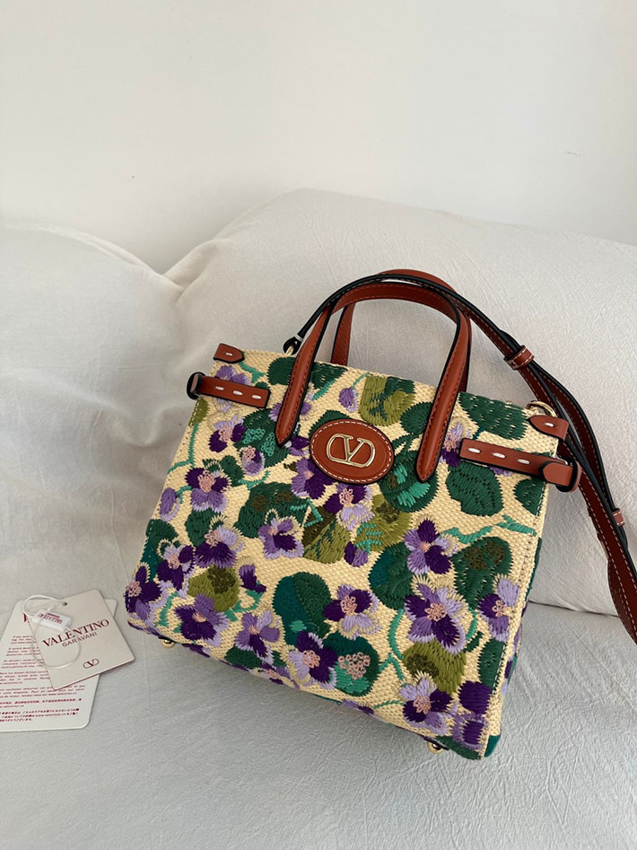 最高級ヴァレンティノスーパーコピー VALENTINO ガラヴァーニ アンティーブ エンブロイダリー デニム トート 2634910 ヴァレンティノ トートバッグ ミニ - 画像 (8)