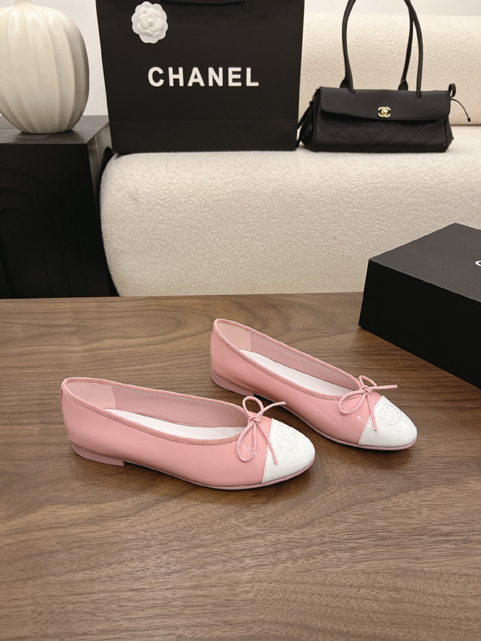 最高級シャネルスーパーコピー CHANEL 【シャネル】バレエ フラット シューズ ラウンドトゥ リボン CC ロゴ ピーチ ピンク & ホワイト ツートン シャネル バレリーナ 新作 - 画像 (6)