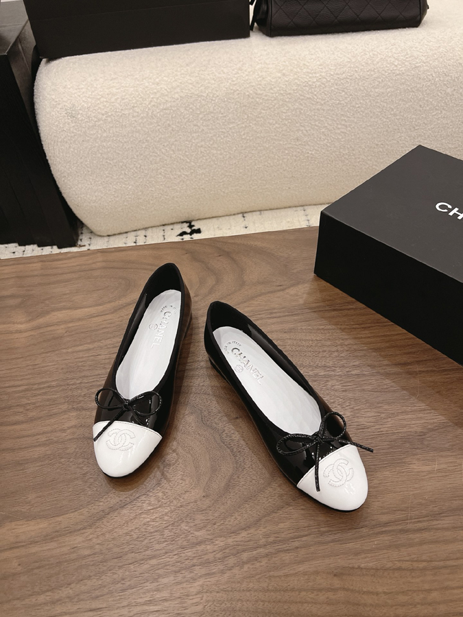 最高級シャネルスーパーコピー CHANEL 【シャネル】バレエ フラット シューズ ラウンドトゥ リボン CC ロゴ ブラック & ホワイト ツートン シャネル バレリーナ ラウンドトゥ - 画像 (2)