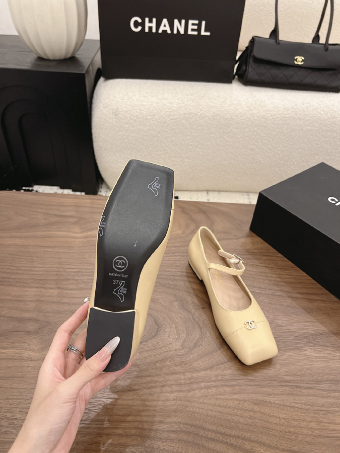 最高級シャネルスーパーコピー CHANEL 【シャネル】バレエ フラット シューズ ラウンドトゥ リボン CC ロゴ ブラック & ホワイト ツートン シャネル バレリーナ スクエアトゥ - 画像 (8)