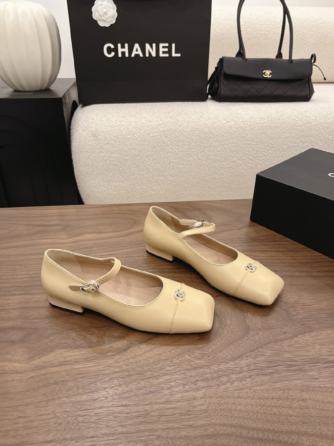 最高級シャネルスーパーコピー CHANEL 【シャネル】バレエ フラット シューズ ラウンドトゥ リボン CC ロゴ ブラック & ホワイト ツートン シャネル バレリーナ スクエアトゥ - 画像 (9)